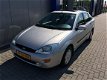 Ford Focus - 1.6 16V 100PK 4D AUTOMAAT Schuif / kantel dak - 1 - Thumbnail