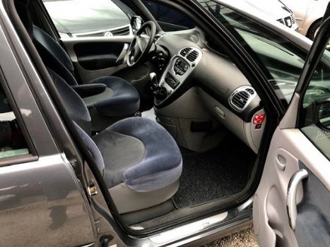 Citroën Xsara Picasso - 1.8i-16V Différence2 - 1