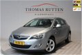 Opel Astra - 1.4 Cosmo 2010/ Clima/ Cruise/ Stuur bed./ PDC/ LM/ Elek ramen + Spiegels/ Stoel verw./ - 1 - Thumbnail