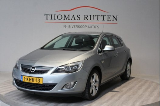 Opel Astra - 1.4 Cosmo 2010/ Clima/ Cruise/ Stuur bed./ PDC/ LM/ Elek ramen + Spiegels/ Stoel verw./ - 1