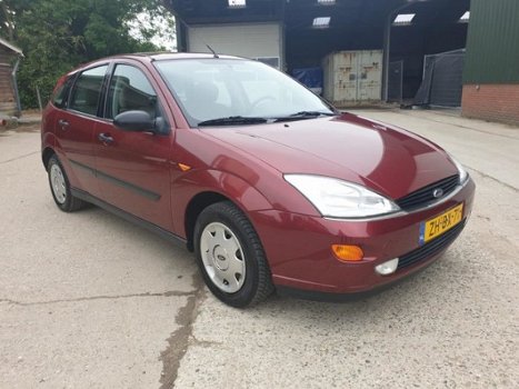 Ford Focus - 1.6-16V Ghia 75.000 km n.a.p origineel - 1