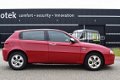 Alfa Romeo 147 - 1.9 JTD Distinctive FACELIFT Model, Schuifdak, Clima, Cruise, Trekhaak - 1 - Thumbnail