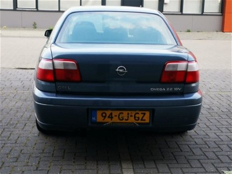Opel Omega - 2.2i-16V Comfort (Geen rokers auto) - 1