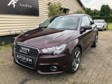 Audi A1 - 1.2 TFSI Attraction S-line Rotor velgen 17", Exclusief, Navigatie, Parkeersensoren