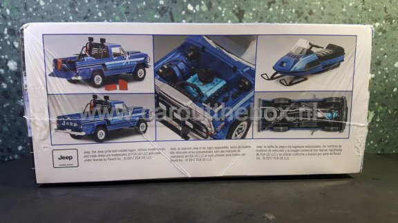 1980 Jeep Honcho met sneeuwscooter 1:24 Revell - 2