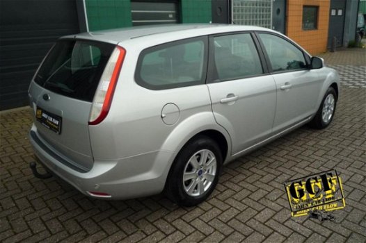 Ford Focus Wagon - 1.6 Automaat, Trekhaak, Parkeerhulp - 1