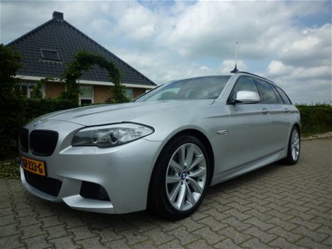 BMW 5-serie Touring - 520d High Executive M-Pakket binnen/buiten in shadowline uitvoering Vol opties - 1
