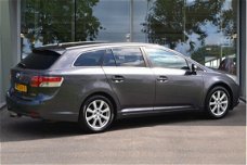 Toyota Avensis Wagon - 1.8 VVTi Dynamic