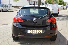 Opel Astra - 1.4 Selection 5Drs Navigatie I Airco I Dealer onderhouden
