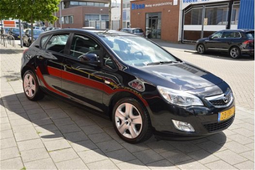 Opel Astra - 1.4 Selection 5Drs Navigatie I Airco I Dealer onderhouden - 1