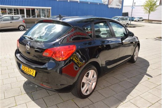 Opel Astra - 1.4 Selection 5Drs Navigatie I Airco I Dealer onderhouden - 1