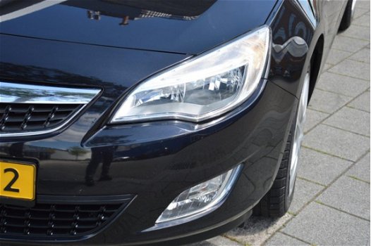 Opel Astra - 1.4 Selection 5Drs Navigatie I Airco I Dealer onderhouden - 1