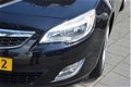Opel Astra - 1.4 Selection 5Drs Navigatie I Airco I Dealer onderhouden - 1 - Thumbnail
