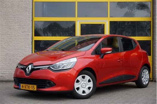 Renault Clio - 0.9 TCe 90pk 5drs Expression BJ2014 Navi | Airco | Cruise | Bluetooth | LED - 1