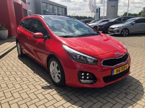 Kia Cee'd - 1.6 CRDi GT-LIne / ExecutiveLine / Zeer Compleet XENON, PANODAK, NAVI+ CAMERA, LEASE € 1 - 1