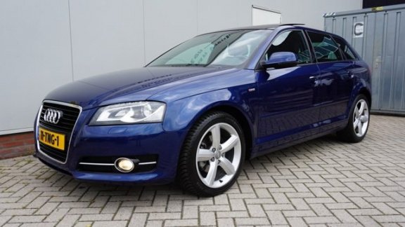 Audi A3 - 1.4 TFSI 125pk S-Line 5drs Pano.Dak Leder Navi Xenon 29535km NL auto *Scubablauw* NL auto - 1