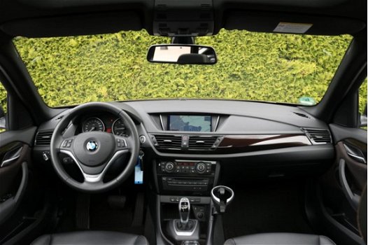 BMW X1 - 2.5d xDrive 218 pk Pano Navi Xenon Panoramadak Navigatie LED Automaat Nieuw Model Facelift - 1
