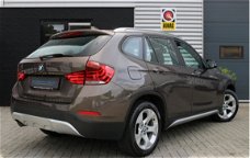 BMW X1 - 2.5d xDrive 218 pk Pano Navi Xenon Panoramadak Navigatie LED Automaat Nieuw Model Facelift