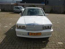 Mercedes-Benz 190-serie - 2.0 E AUTOMAAT/LIEFHEBBERS AUTO