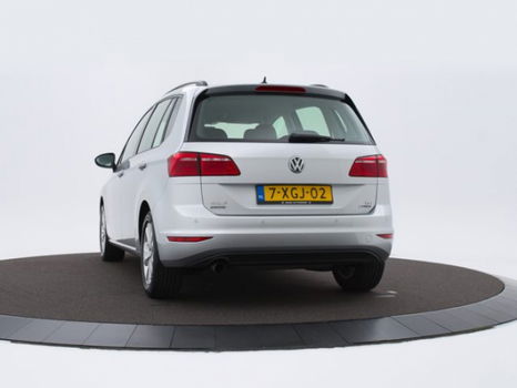 Volkswagen Golf Sportsvan - 1.2 Tsi 110pk Comfortline | Navigatie | Clima | P-Sensoren | Inklapbare - 1