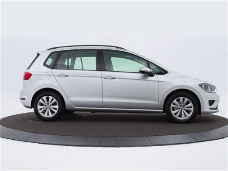 Volkswagen Golf Sportsvan - 1.2 Tsi 110pk Comfortline | Navigatie | Clima | P-Sensoren | Inklapbare - 1