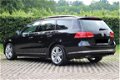 Volkswagen Passat Variant - 3.6 V6 FSI 4Motion Highline R36 FULL OPTIONS - 1 - Thumbnail