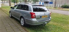 Toyota Avensis Wagon - 2.4 VVTi Executive Business AUTOMAAT LEDER XENON STOEL VERWARMING TREKHAAK NA