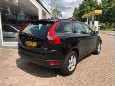 Volvo XC60 - 2.0 D3 FWD Momentum Leer, Xenon, Navi, Camera, 2x PDC - 1