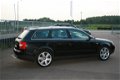 Audi A4 Avant - 2.0 Exclusive MT - 1 - Thumbnail