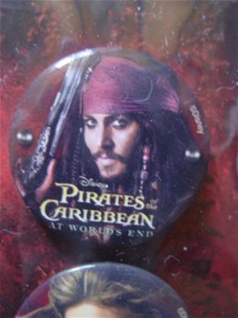 badges pirates of the caribbean - 3