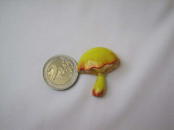 Broche goudkleurig verguld en geel emaille paddestoel 3.3x3.0 cm. - Afbeelding 3