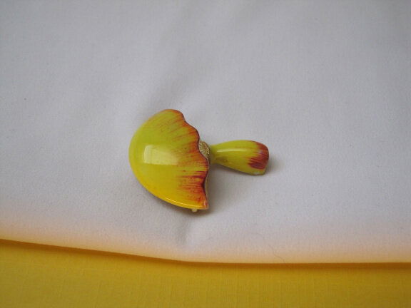 Broche goudkleurig verguld en geel emaille paddestoel 3.3x3.0 cm. - Afbeelding 6