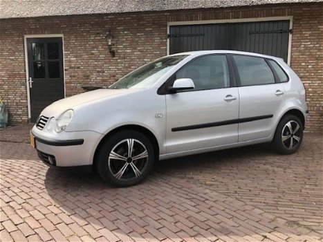 Volkswagen Polo - 1.4-16V -5 Deurs- Airco - Velgen - 1