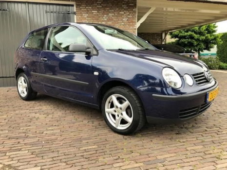 Volkswagen Polo - 1.2-12V Velgen - Airco - Centrale Vergrendeling - 1