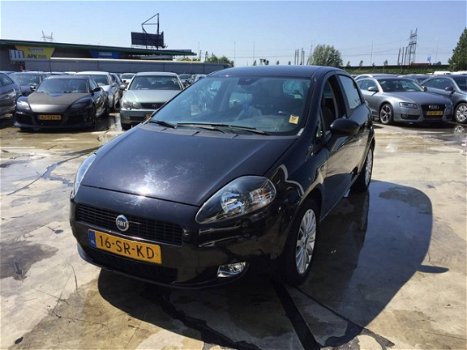 Fiat Punto - 1.4 16v Dynamic - 1