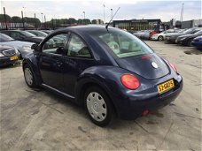 Volkswagen New Beetle - 2.0 Highline