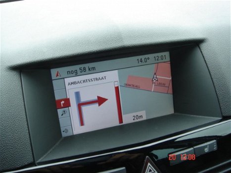 Opel Astra Wagon - 1.8 Cosmo Navigatie/Leer/Airco/met boekjes en NAP - 1