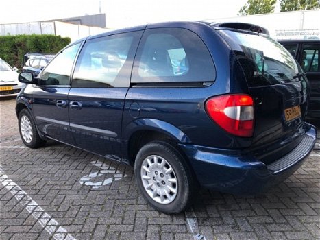 Chrysler Voyager - 2.4i SE Luxe 6-persoons airco elektrische pakket cruise controle apk 13-09-2020 - 1