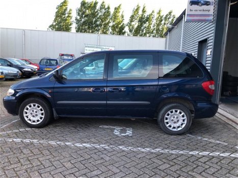 Chrysler Voyager - 2.4i SE Luxe 6-persoons airco elektrische pakket cruise controle apk 13-09-2020 - 1