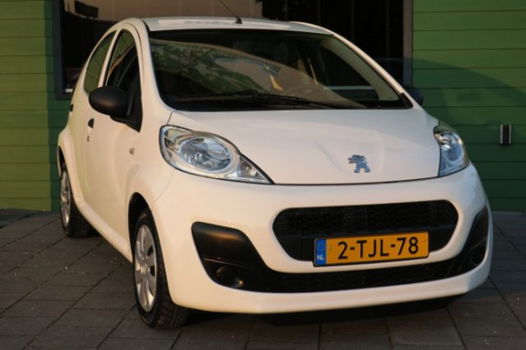 Peugeot 107 - 1.0i Luxe Uitv / Airco / Elekt.Ramen / 5Drs / - 1