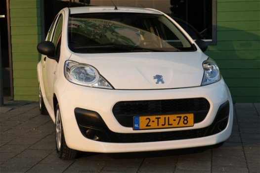Peugeot 107 - 1.0i Luxe Uitv / Airco / Elekt.Ramen / 5Drs / - 1