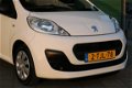 Peugeot 107 - 1.0i Luxe Uitv / Airco / Elekt.Ramen / 5Drs / - 1 - Thumbnail