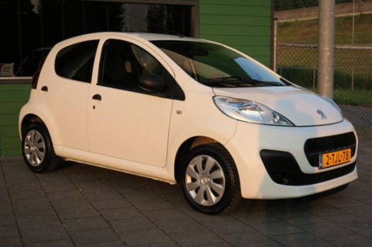 Peugeot 107 - 1.0i Luxe Uitv / Airco / Elekt.Ramen / 5Drs / - 1