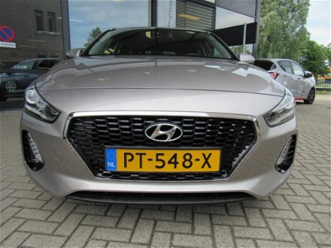 Hyundai i30 - 1.0 T-GDi 120pk First Edition Navi, Camera - 1