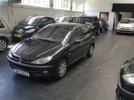 Peugeot 206 - 1.6-16V Gentry Premium Dealer onderhouden - 1