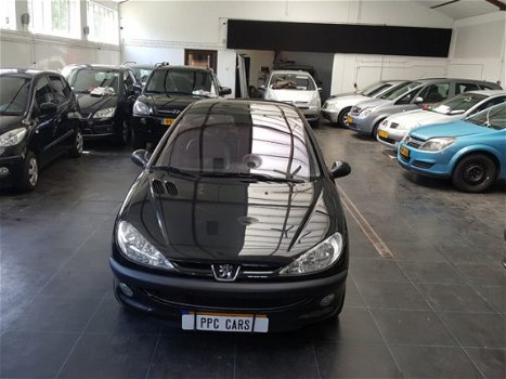 Peugeot 206 - 1.6-16V Gentry Premium Dealer onderhouden - 1