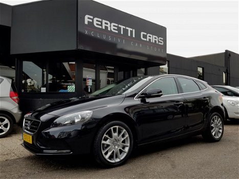 Volvo V40 - 2.0 D4 191PK SUMMUM LEDER NAVI AIRCO 6VERSN LMV PDC - 1