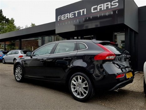 Volvo V40 - 2.0 D4 191PK SUMMUM LEDER NAVI AIRCO 6VERSN LMV PDC - 1