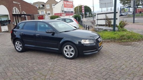 Audi A3 Sportback - 2.0 TDI Attraction Pro Line Business - 1