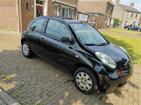 Nissan Micra - 1.0 basis - 1